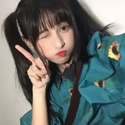 治愈系图片头像女微笑可爱女孩