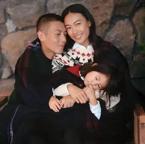 不当华谊老板娘,与陈冠希未婚生女,超模秦舒培到底图什么