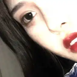 最新网红脸女生头像大眼睛