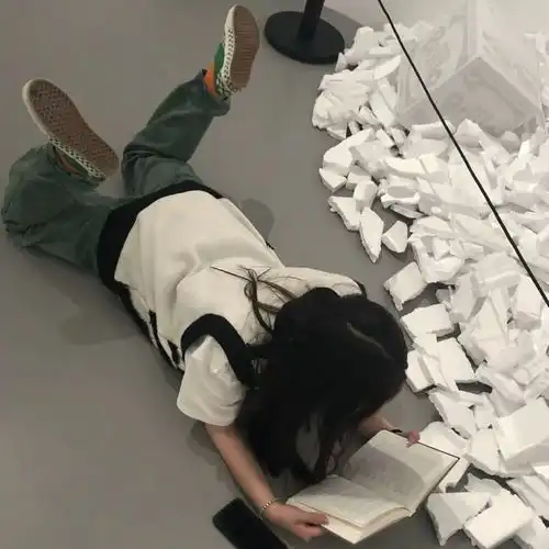 头像丨若与你环游