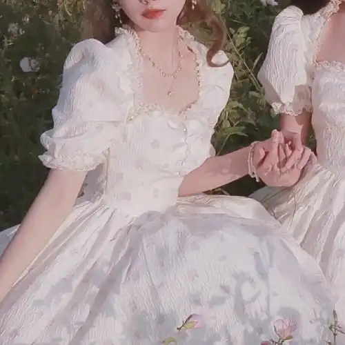 偏爱是任何关系的杀手锏,我永远吃这套闺蜜头像