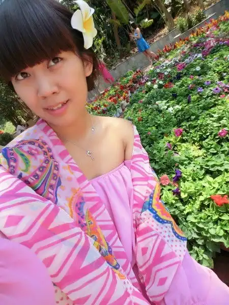 闺蜜间三亚之旅吃吃海鲜