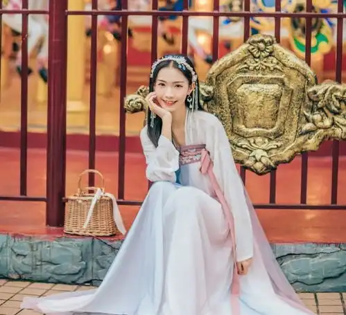 时尚美女实现飘逸仙气的古风梦
