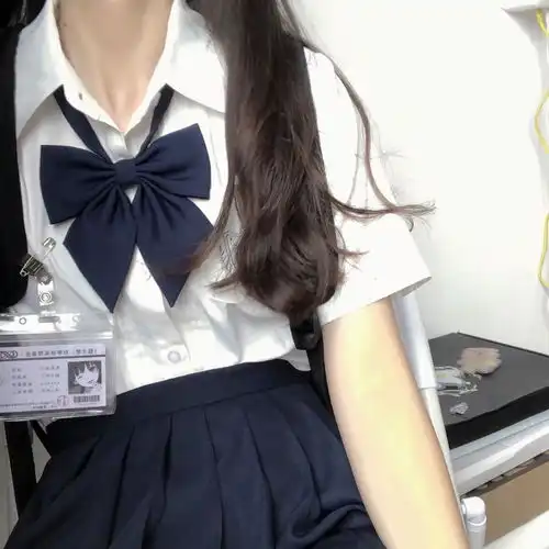 真人女头小众风格头像jk制服