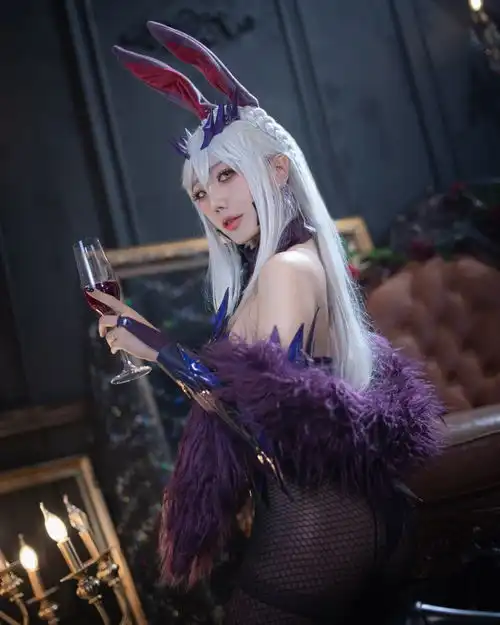 韩国美女coserwell31美图赏身材火辣的成熟御姐