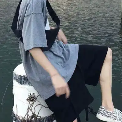 高清帅气的小红书上超好看头像男生图片