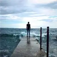 好看有意境的微信远景男生背影头像