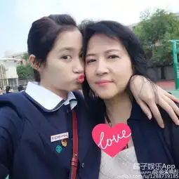 这就是关晓彤听了网友建议之后,拍出的毕业照