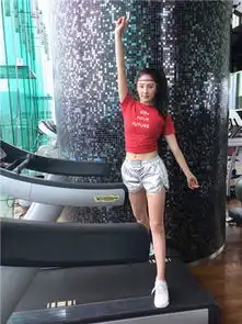 高清张雨绮运动造型尽显俏皮纤腰长腿抢镜