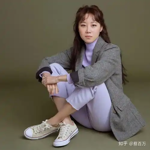 通达信20个经典公式20个欧美时尚达人高领毛衣大衣造型集锦冬季最高级的穿搭公式...