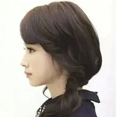 头发长了一定要剪试试这款仙气十足的编发吧,扎上很显年轻哦