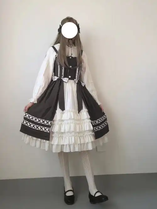 想入一些纯色系没什么图案的lolita小裙子,求推荐