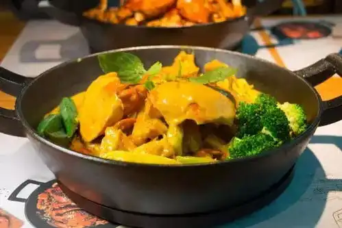 食在深圳这店只属于少女心满满的仙女闺蜜们兄弟们,但老板却是套马的汉子