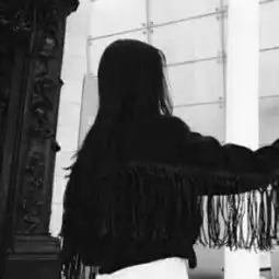 黑白头像女生背影侧脸高冷侧面伤感女头像精选