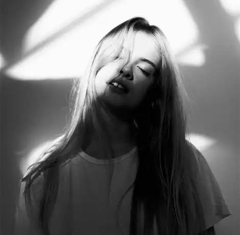 卡通小兔子美甲图片