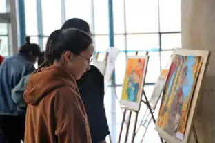 动漫艺术系开展相约春天,让雷锋精神在校园闪光系列志愿服务活动