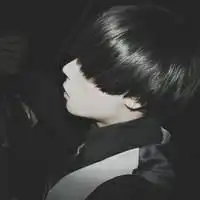 帮忙配个情侣头像