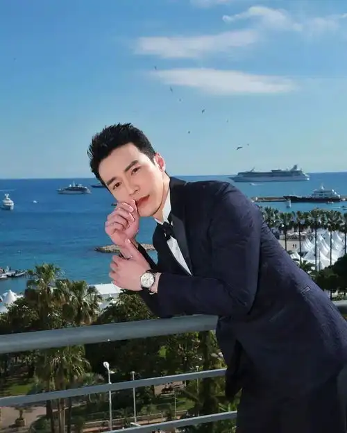恢复了现代装扮的海兰察,你们还认识吗