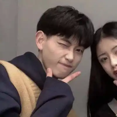 专属情头动漫情头,喜欢一个人,会卑微到尘埃里