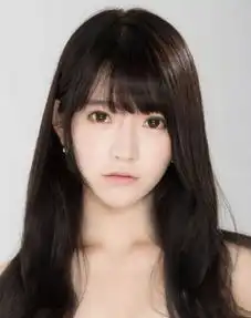 韩国女孩颜值逆天王思聪跪拜网友笑称整容模板