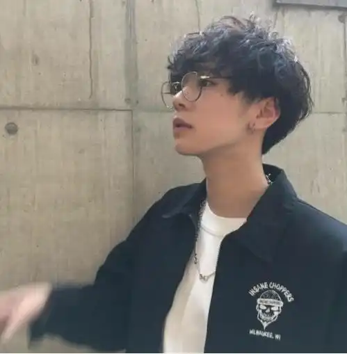 经常打游戏的男孩子,身上多半有这3个特征,难怪没有异性缘