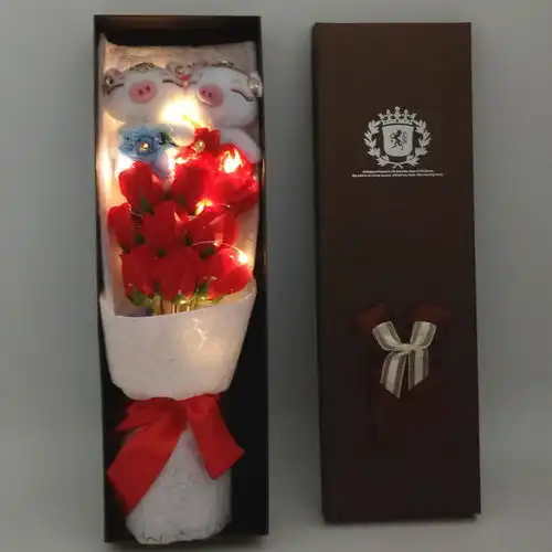 七夕情人节网红布朗熊卡通公仔花束生日礼物女生抖音同款香皂花束