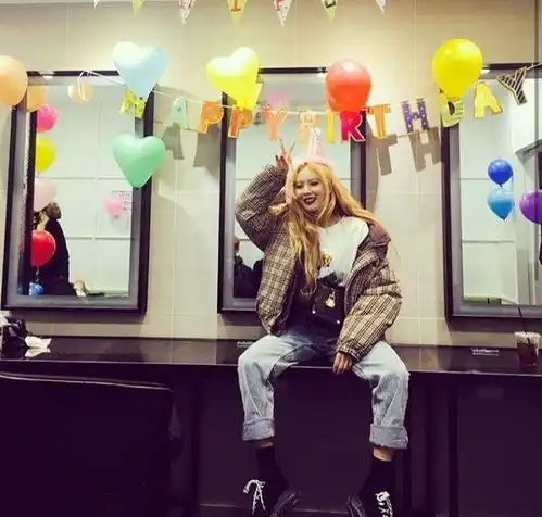 性感女神泫雅在ins上的穿搭爆款,今年就流行这样的混搭风