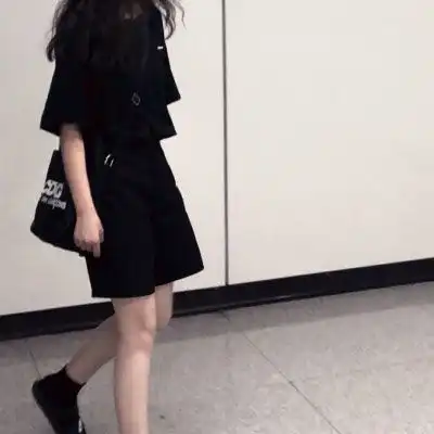 部位女头腿部小仙女我带着你一起溜街的时光