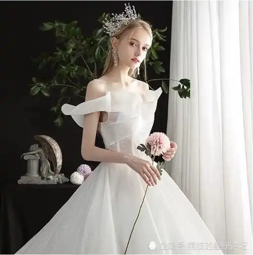 你会吸引哪种男生喜欢选你觉得最好看的婚纱,测你的爱情