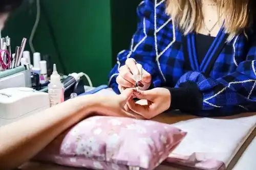 少女心炸裂五大道这家神仙美甲店超惊艳法式磨砂手绘猫眼渐变...40网红款式随便选