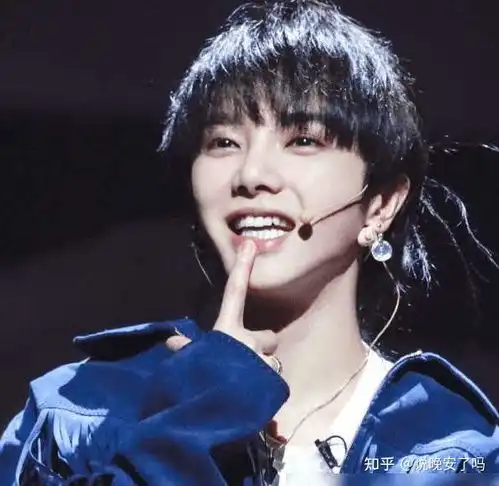 华晨宇否认整容对方称是脸部过敏,工作室发文辟谣