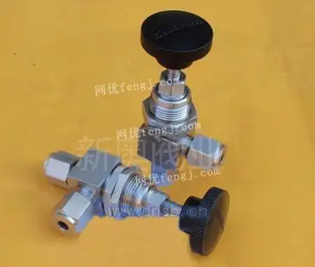 穿板角式卡套阀