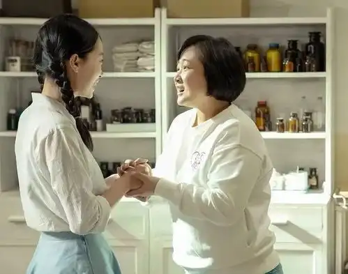 近日,电影你好,李焕英宣布全球上映,并配上外文字幕