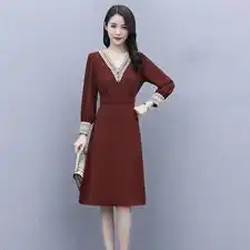 2021新款春装修身花边v字领长袖时尚连衣裙