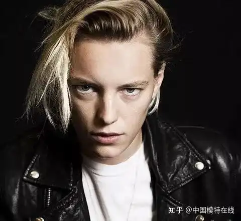 瑞典最帅女模特撞脸莱昂纳多,男装女装判若两人,一个眼神让影迷惊呆了