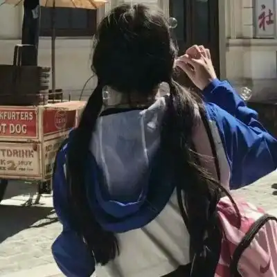 来一波女生的背影头像很优秀哦1