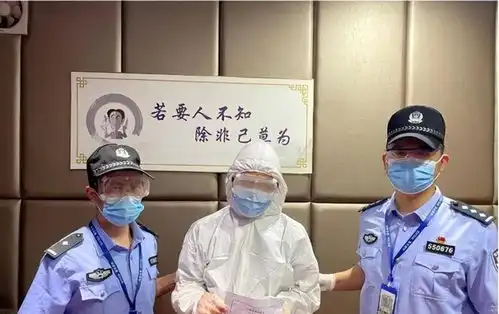 未来三个月左右,内地至少有1.4亿人感染,至少12.6万人病逝