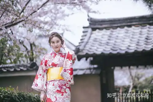 爱美的女孩肯定不会错过的京都樱花和服体验穿和服拍照取景地攻略,看一篇就足够啦