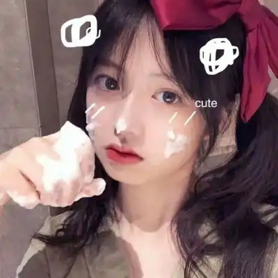 我们一直都在努力微笑,三人闺头真人