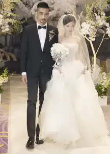 杨子姗吴中天办喜宴婚纱纪录片温馨感人