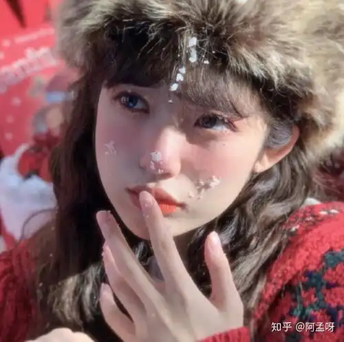 有哪些冷淡风的动漫头像